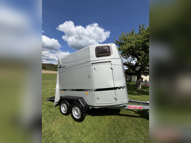 Paardentransporter / Paardenaanhanger PEGASUS HUMBAUR HP2000