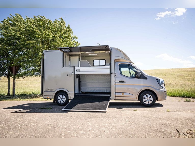 Paardentransporter 2 Ride Automaat Renault Master Veetransporter Horsevan Horsetruck Zelfrijdend