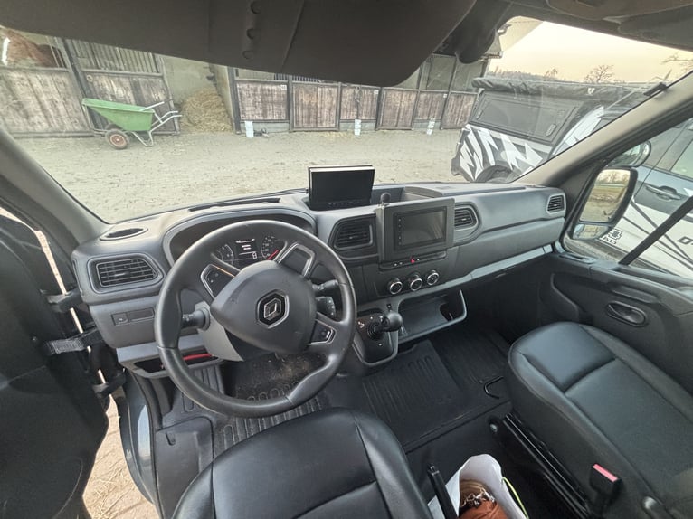 Paardenwagen renault master automaat