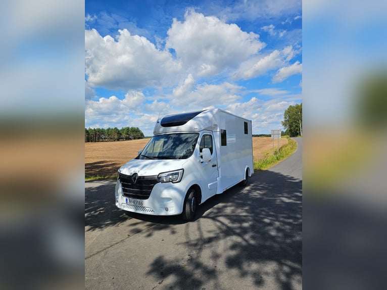 Renault Master koets, Ogier-uitvoering, 5 zitplaatsen