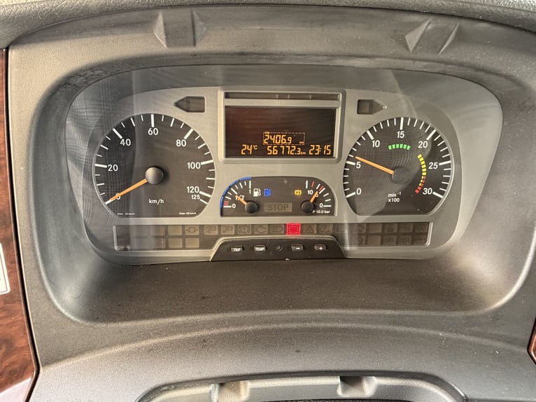 MB Atego 818 | Uitklapbare woonruimte | Eerste eigenaar | Slechts 57.000 km | Standverwarming | Airc