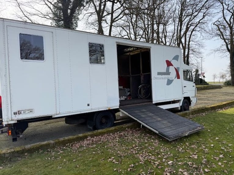 Mercedes 814 vrachtwagen - 6 paarden - Oldtimer, keuring tot 2026, 7,5 ton