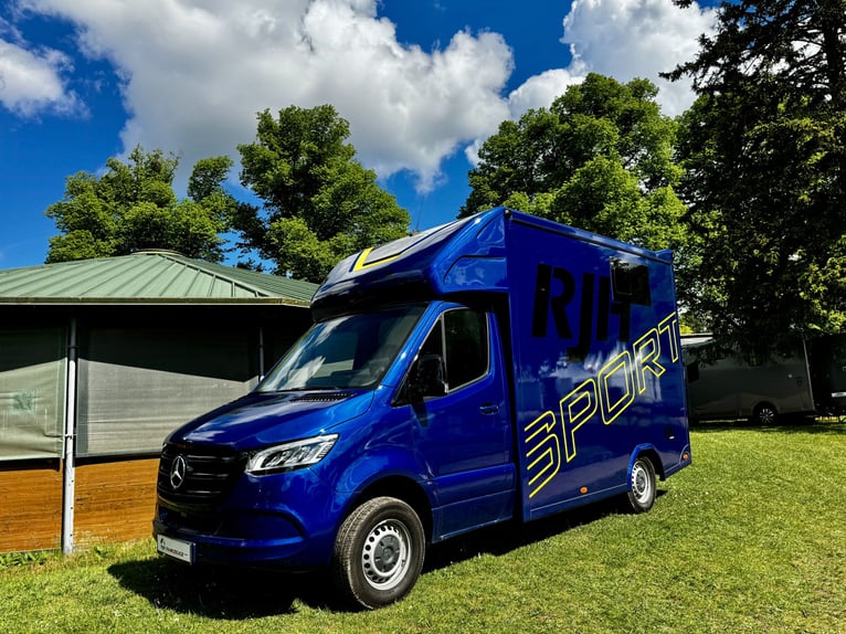 Mercedes-Benz 419 Sprinter 2-paardentrailer RJH Sport 3,5 ton LKW - laatste beschikbare model