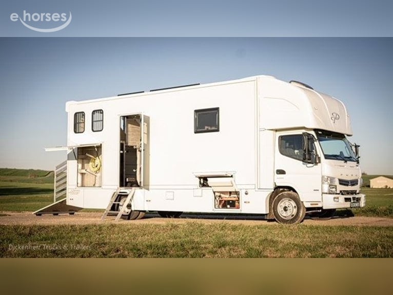 Mercedes-Benz Fuso paardentransporter, automaat, 7,5 ton, zelfvoorzienende PV-installatie, pop-out h