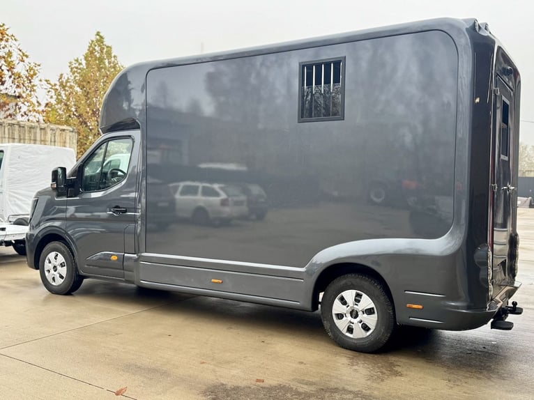 Nieuw model Renault EQUITA 2-paardenwagen met 3-zitters vrachtwagen automaat