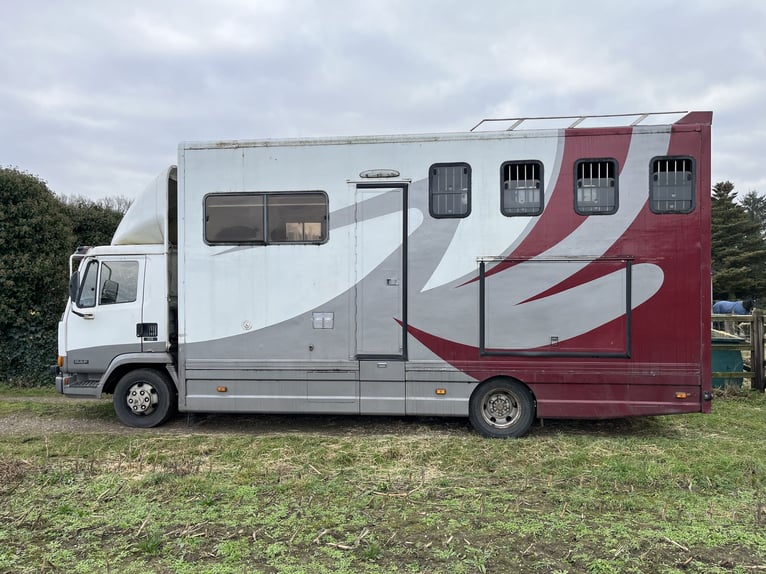 Paarden vrachtwagen 7.5t te koop