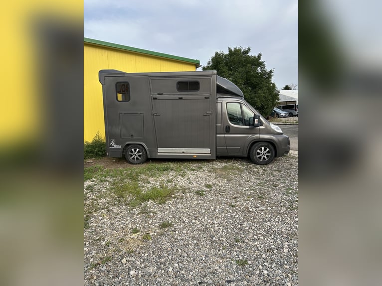 Peugeot Boxer 3,5 ton, 157 pk