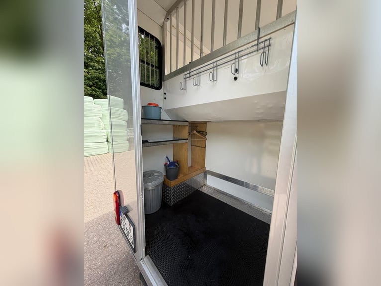 Renault Master 2-paards transportwagen