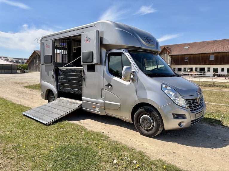 Renault Master EQUITA 2-paards transportwagen 5-zitters Automaat - Gebruikt voertuig