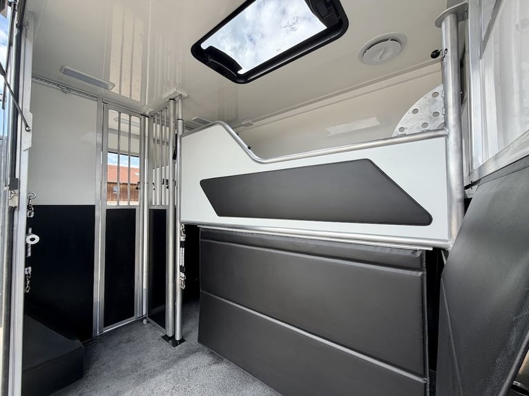 Renault Master RJH Sport 2-paardenwagen – nieuw model met automatische transmissie – onmiddellijk be
