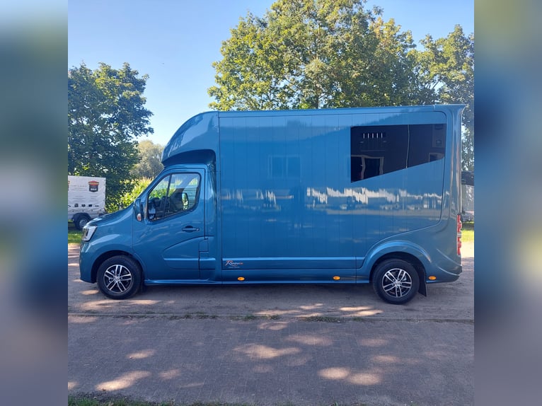 Renault Roelofsen Pferdetransporter Parados 