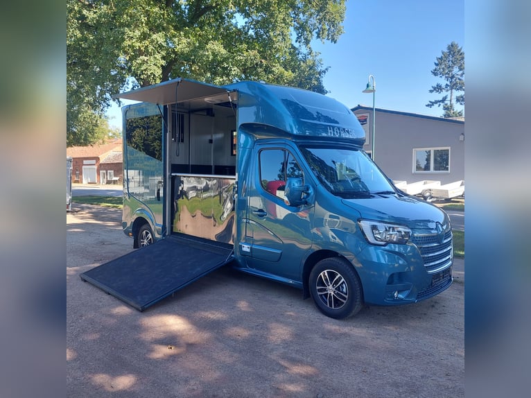 Renault Roelofsen Pferdetransporter Parados 