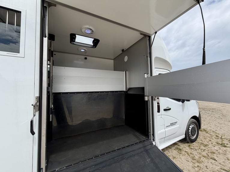 Renault Roelofsen Yorse 2-paardenwagen - nieuwste model - hoge laadcapaciteit - SPECIALE PRIJS