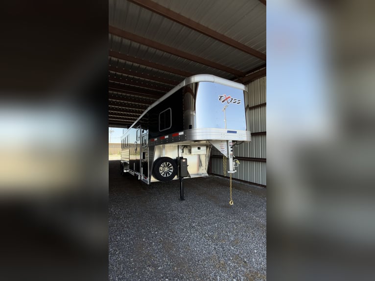 American Horsetrailer Exiss gooseneck 7408LQ met Duitse registratie