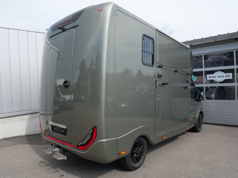 FORD Sodiak Luxury Paardentrailer Zelfrijdend Paardenwagen