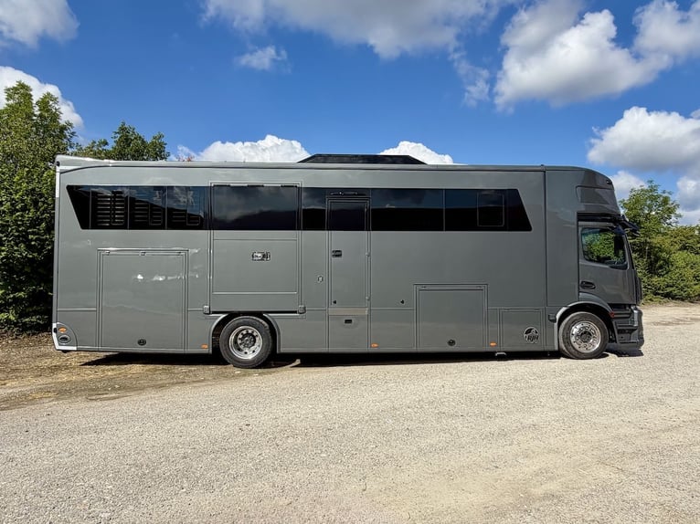 Mercedes-Benz Actros 1840 RJH Exclusive H5 Paardenwagen Transporter Vrachtwagen met Slide-Out en Dak