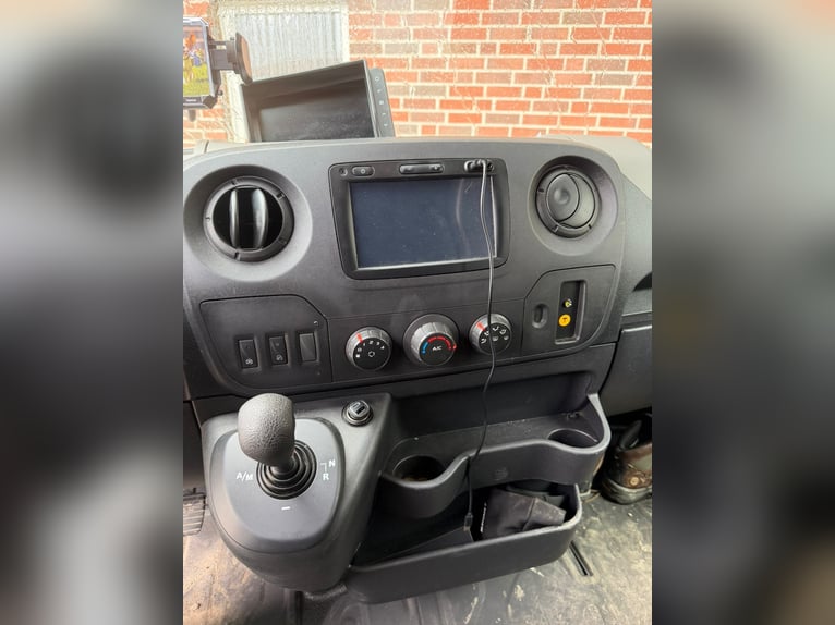 STX Opel Movano Luxe | 5-zits en top-slaapwagen | Lederen interieur | 3,5 ton (klasse B)