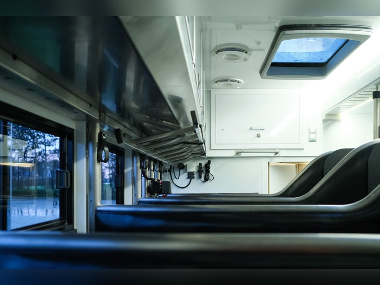 Te koop: Volvo vrachtwagen met 5 paarden en 560 pk, volledig uitgerust