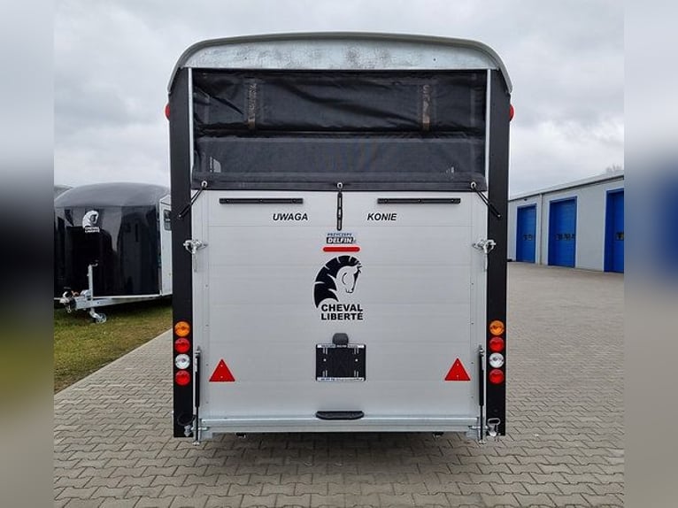 Paardentrailer Liberté Maxi 4 – met zij-ingang, oprijplank en geïntegreerd zadelkussen