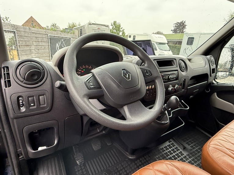 Paardentransporteur Renault Primero