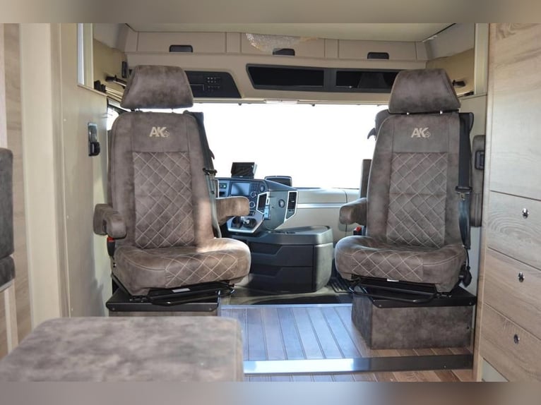 Paardentransportwagen in speciale lakering