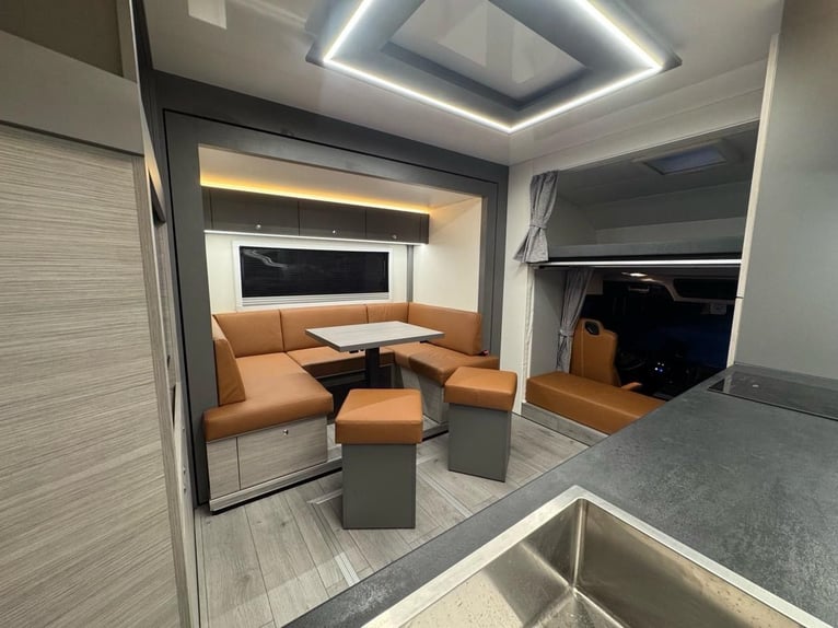 Pferdetransporter Mercedes Benz 1835 Antos Wohnmobil Horsetruck Paardenvrachtwagen