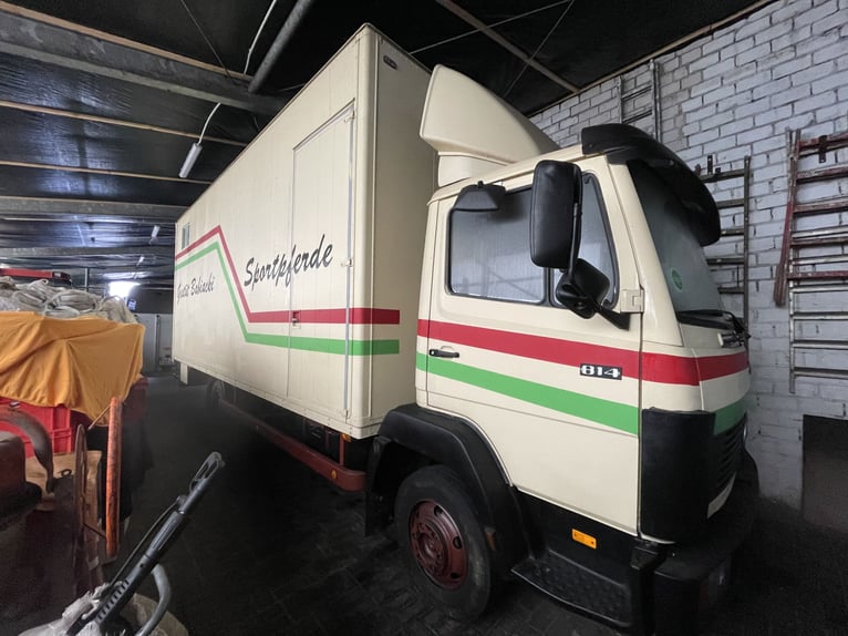 Top gepflegter Pferdetransporter variabel bis 5 Pferde