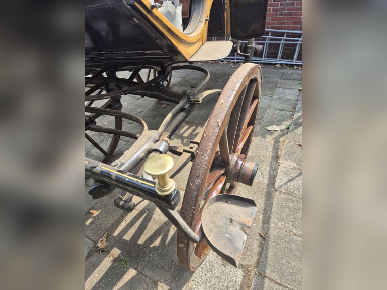 2 mooie grote rijtuigen te koop