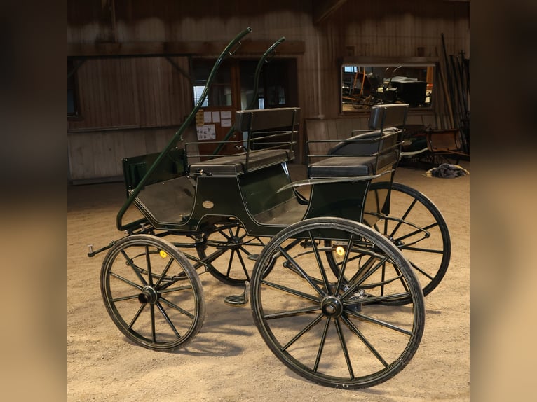 Kühnle Jagdwagen Ein/Zweispänner Scheibenbremsen Grün