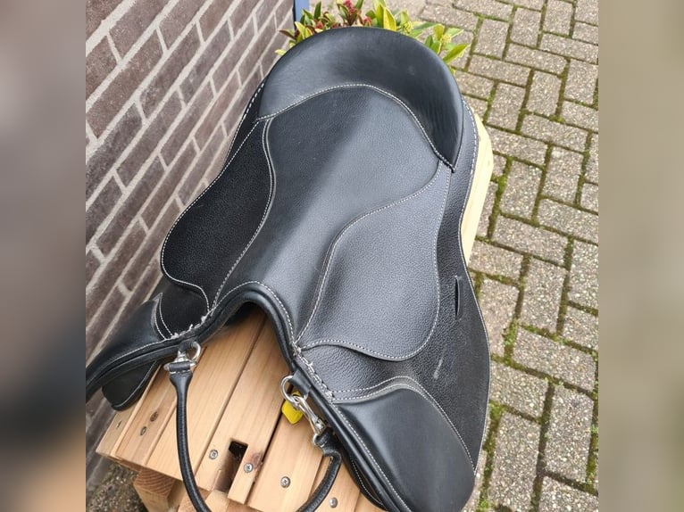 Tweedehands EDIX Amigo ponyzadel maat S zwart