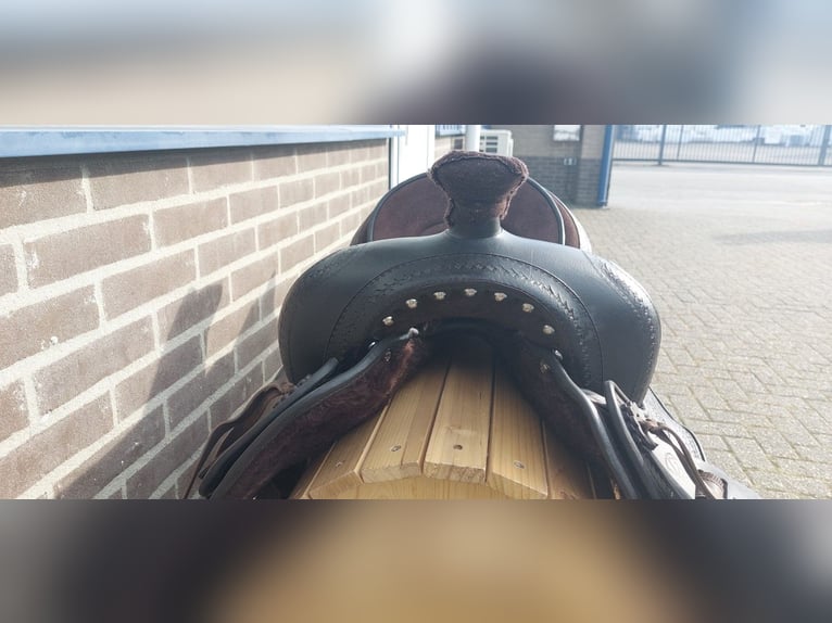 Tweedekans EDIX Santos maat M met Santos fenders