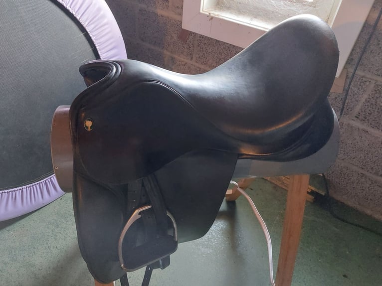 Ainsly Vanguard dressuurzadel