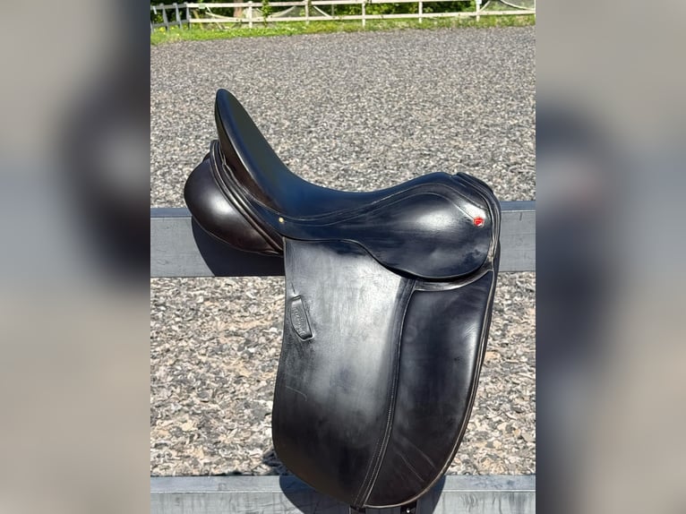 Albion SK dressuurzadel 17,5 inch Boommaat M/W