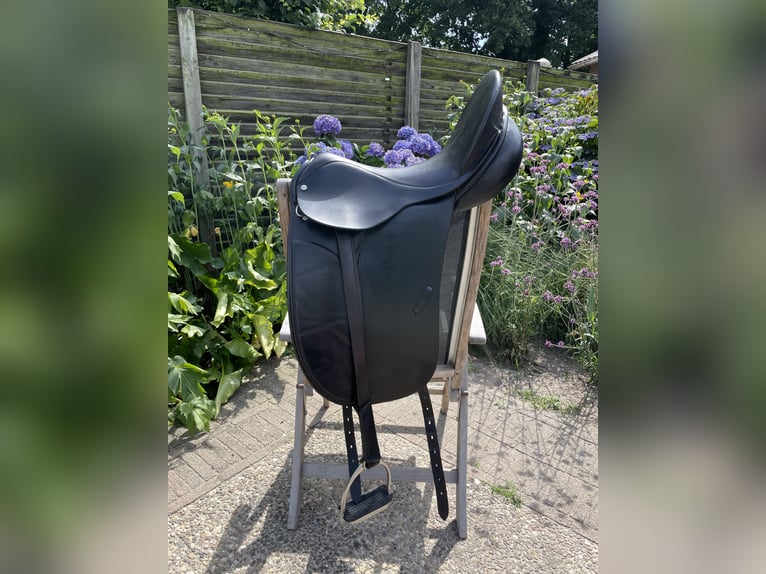 County Dressuurzadel Competitor 17inch