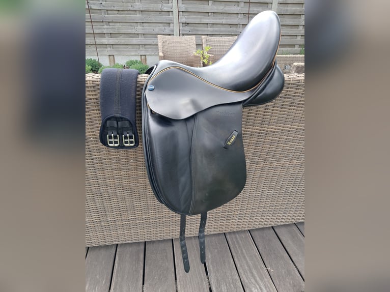 Dressuurzadel euroriding 17 inch