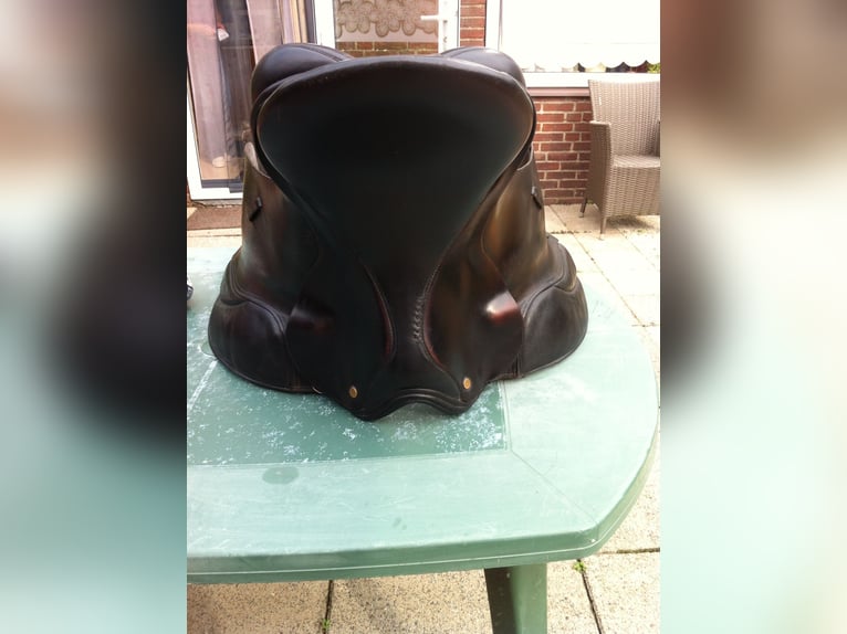 France Premiere dressuurzadel 17,5 inch