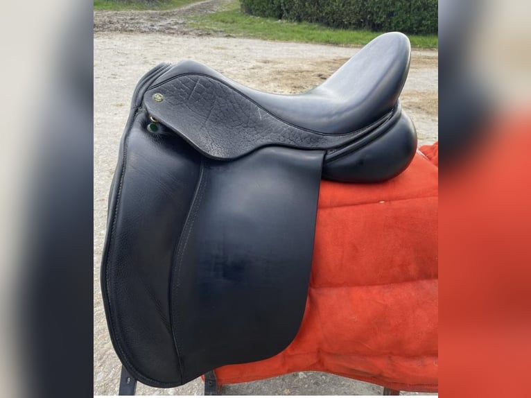 Hulsebos dressuurzadel 17 inch