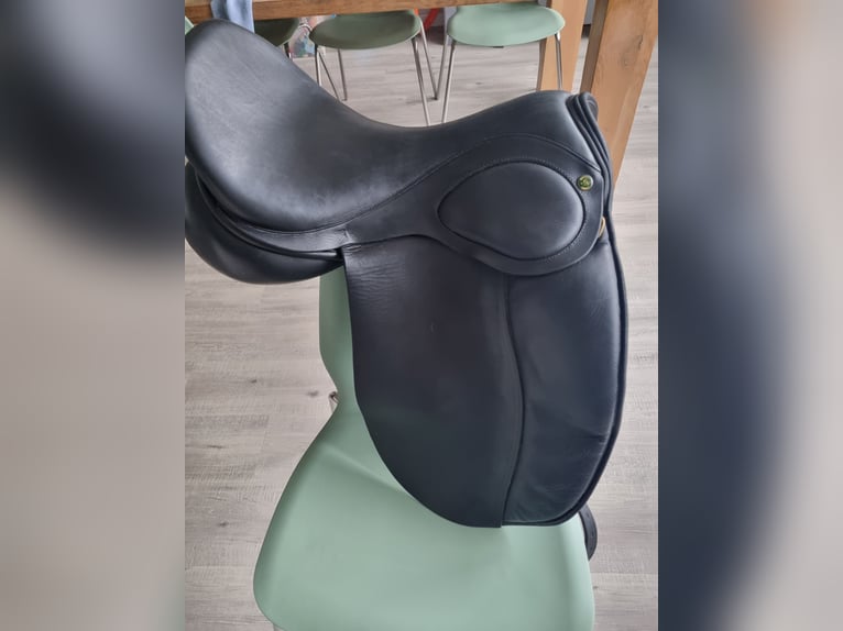 Hulsebos zadel 18inch medium wide impuls