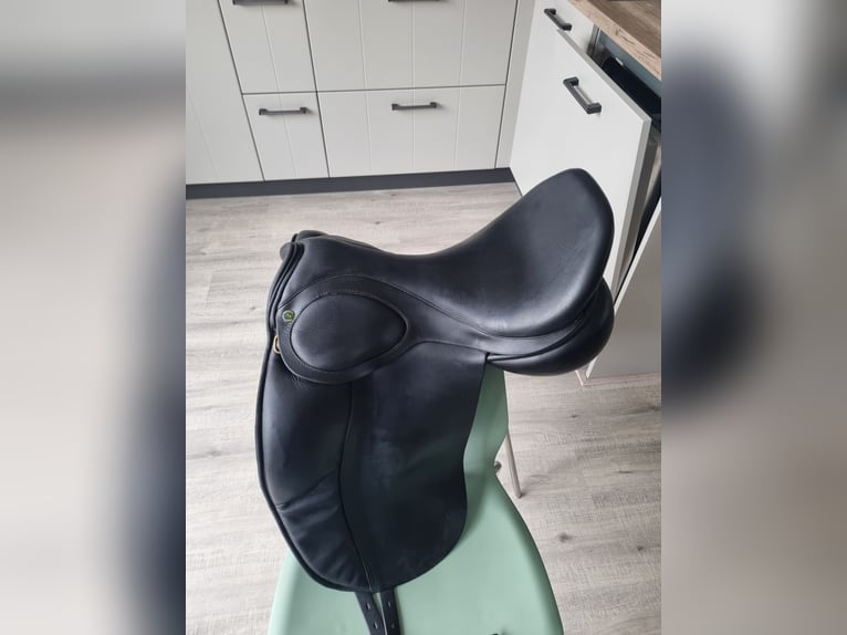 Hulsebos zadel 18inch medium wide impuls