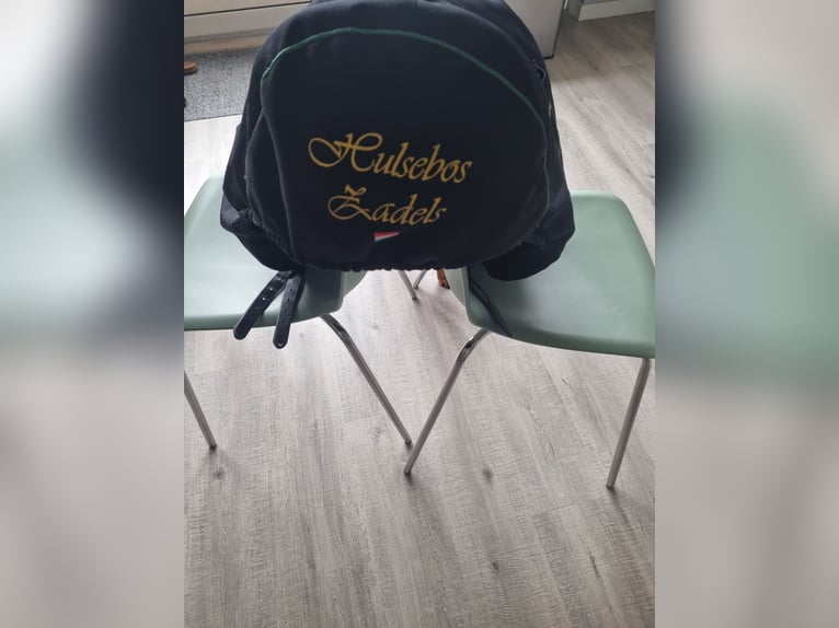 Hulsebos zadel 18inch medium wide impuls