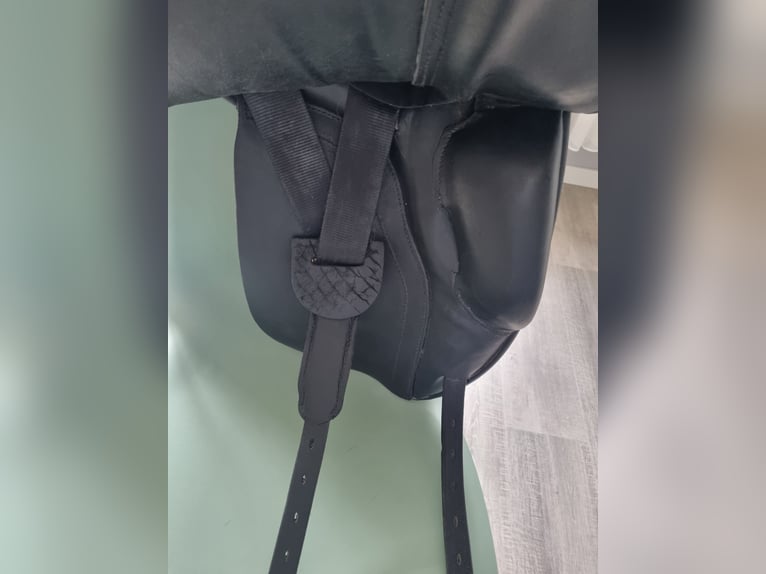 Hulsebos zadel 18inch medium wide impuls