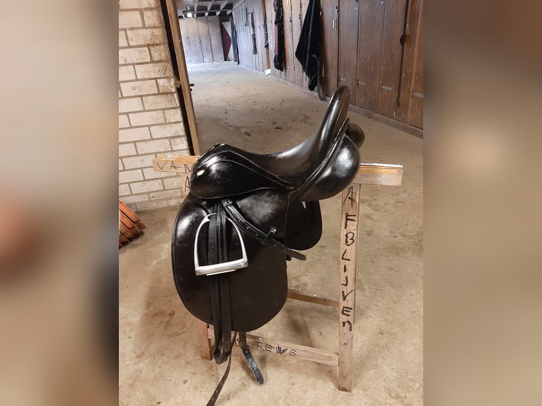 Kentaur Penelopa dressuurzadel 18 inch