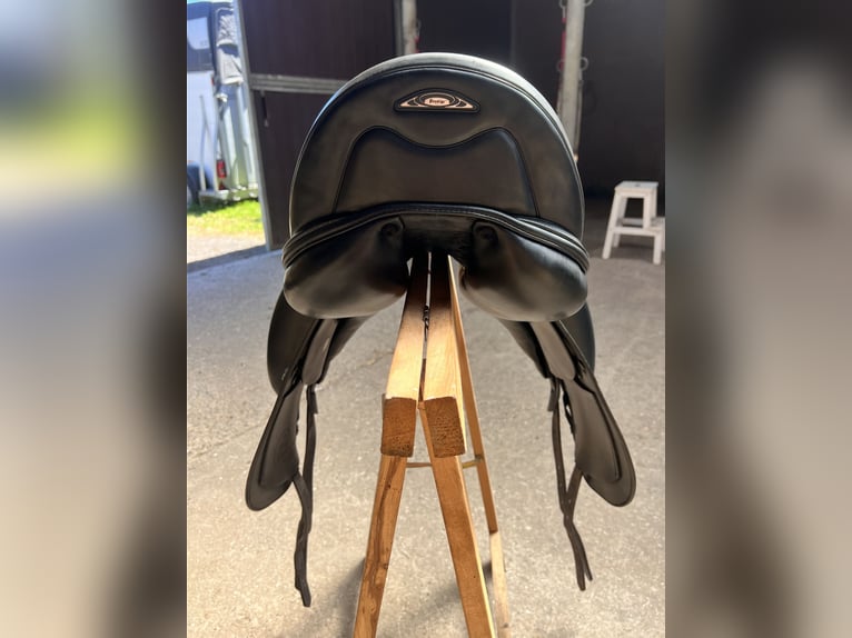 Prestige Xd2 K dressuurzadel 18 inch