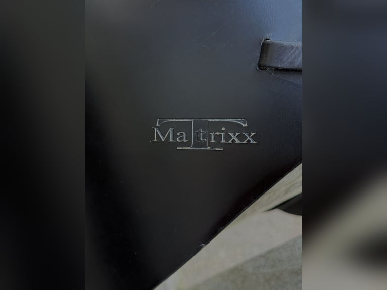 Te koop: Dressuurzadel Euroriding Matrix – 17,5 inch – Zwart