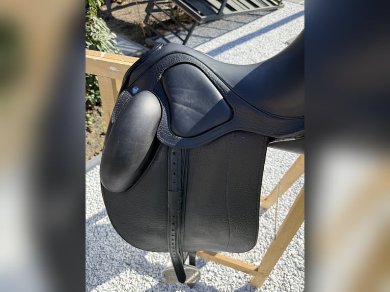 Dressuurzadel KM e-pony / paard