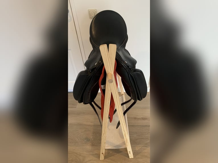 Zaldi dressuur San Jorge 17,5 inch