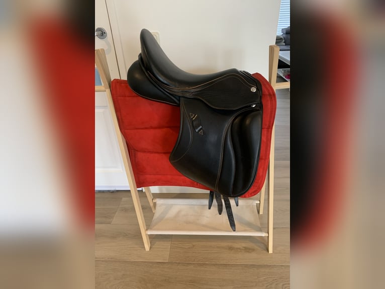 Zaldi dressuur San Jorge 17,5 inch