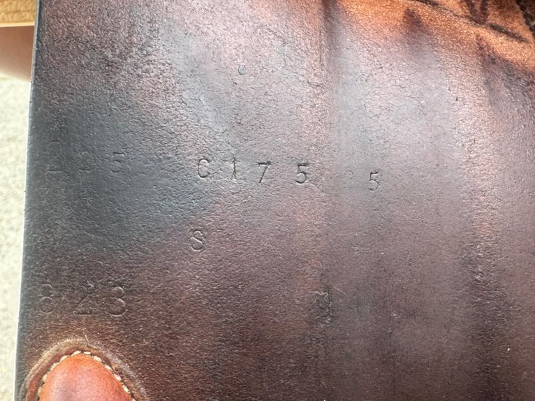 Butet jumping saddle semi-deep seat 17,5 inch