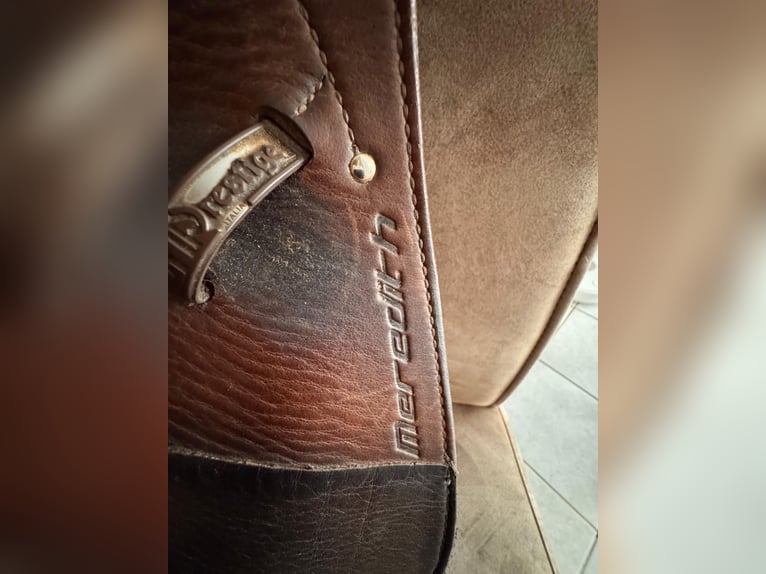 Jumping saddle Prestige Meredith 18''