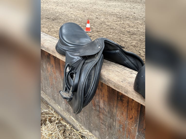 Bates zadel 17,5inch